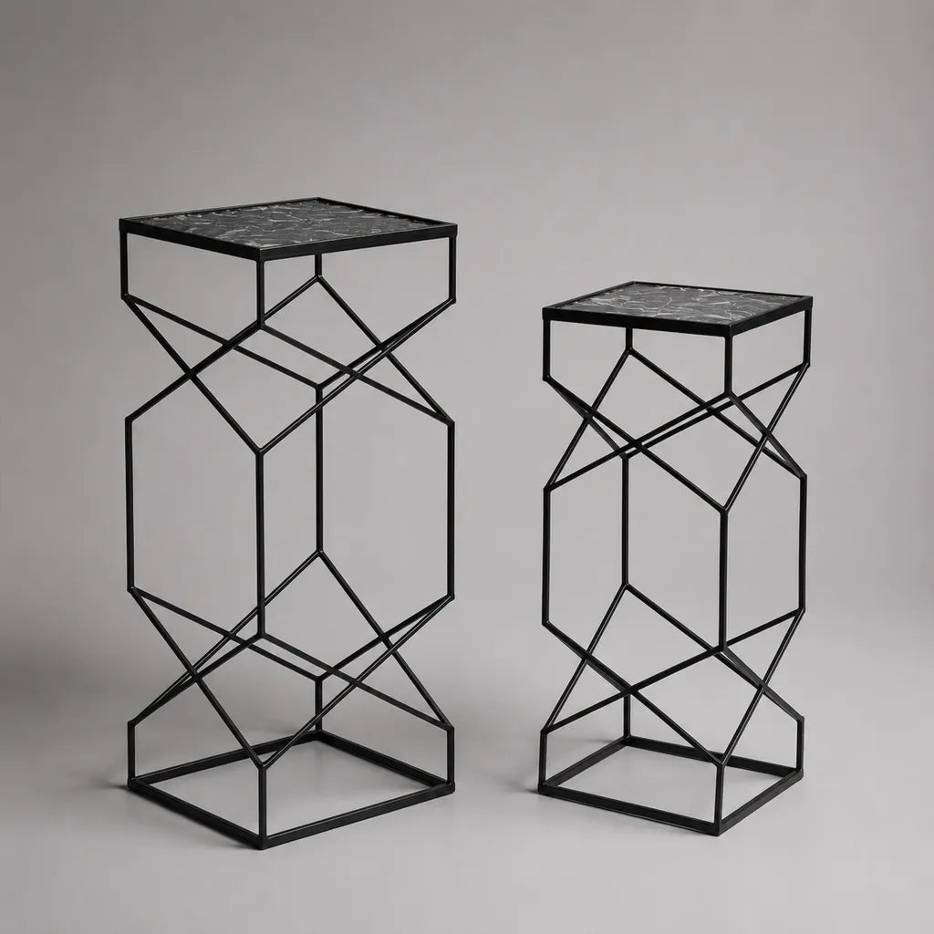 2-teiliges Beistelltisch-Set aus Stahl und MDF, quadratisch, Schwarz mit Marmoroptik, 40 × 40 × 80 cm und 34 × 34 × 65 cm